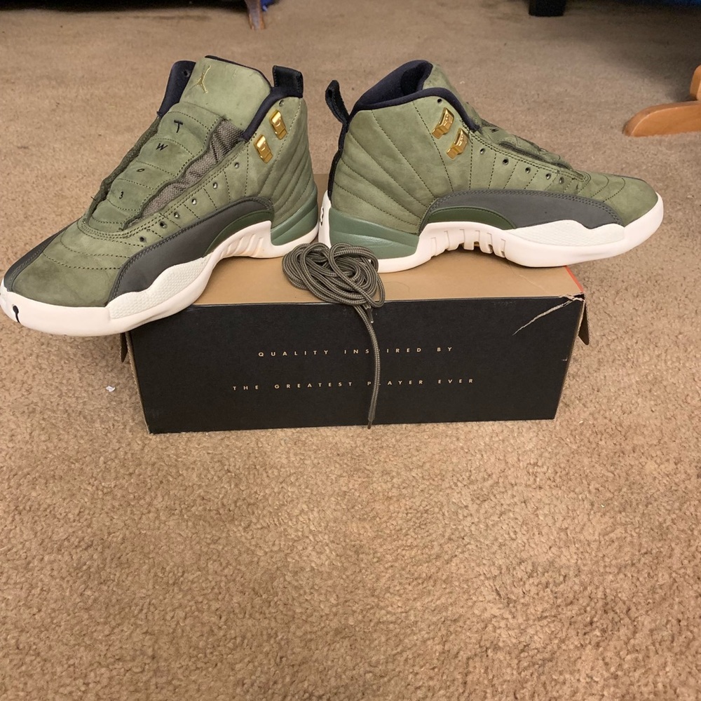 Jordan 12 Chris Paul (Class of 2003)